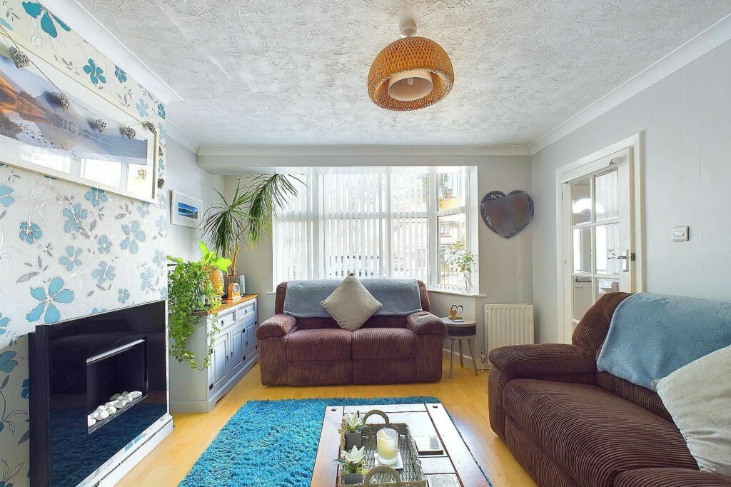 Additional property image - Goldsmith Road, Worthing, BN14 8ER