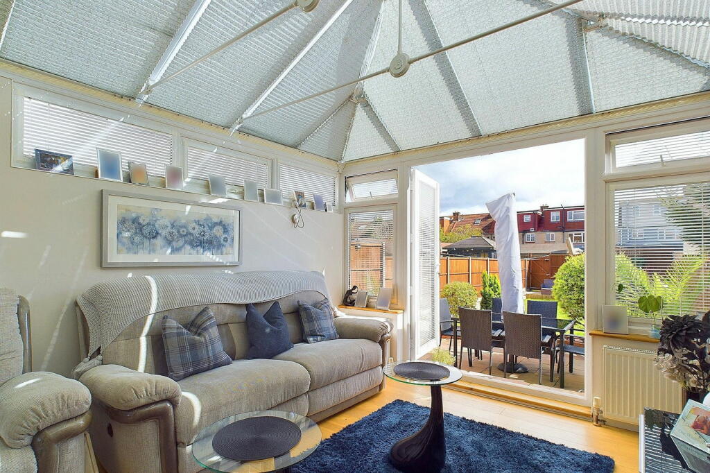 Additional property image - Goldsmith Road, Worthing, BN14 8ER