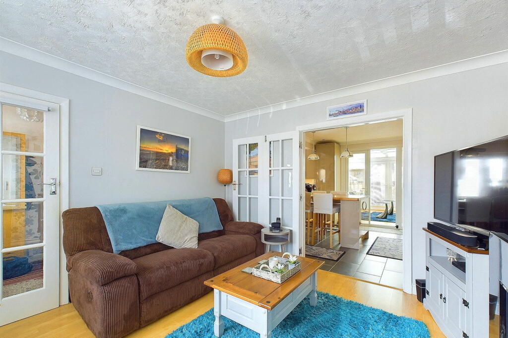 Additional property image - Goldsmith Road, Worthing, BN14 8ER