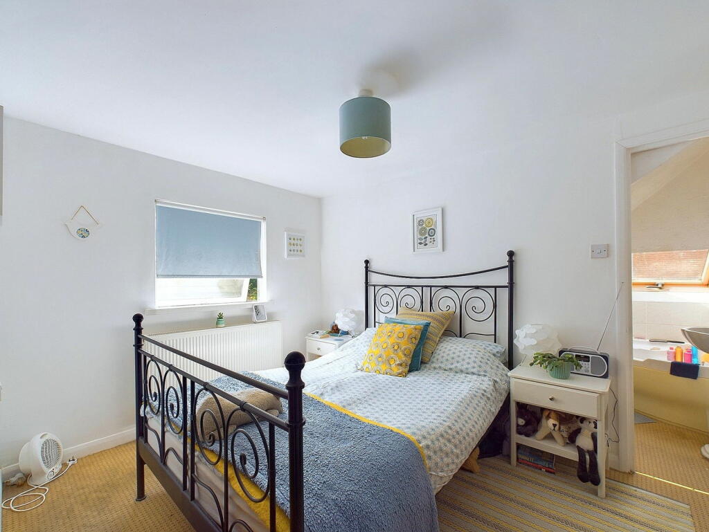 Additional property image - Clarendon Road, Worthing, BN14 8QQ
