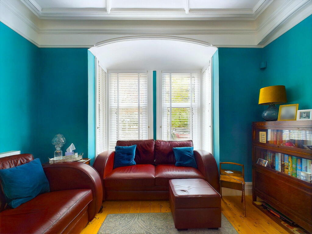 Additional property image - Chesswood Road, Worthing BN11 2AA