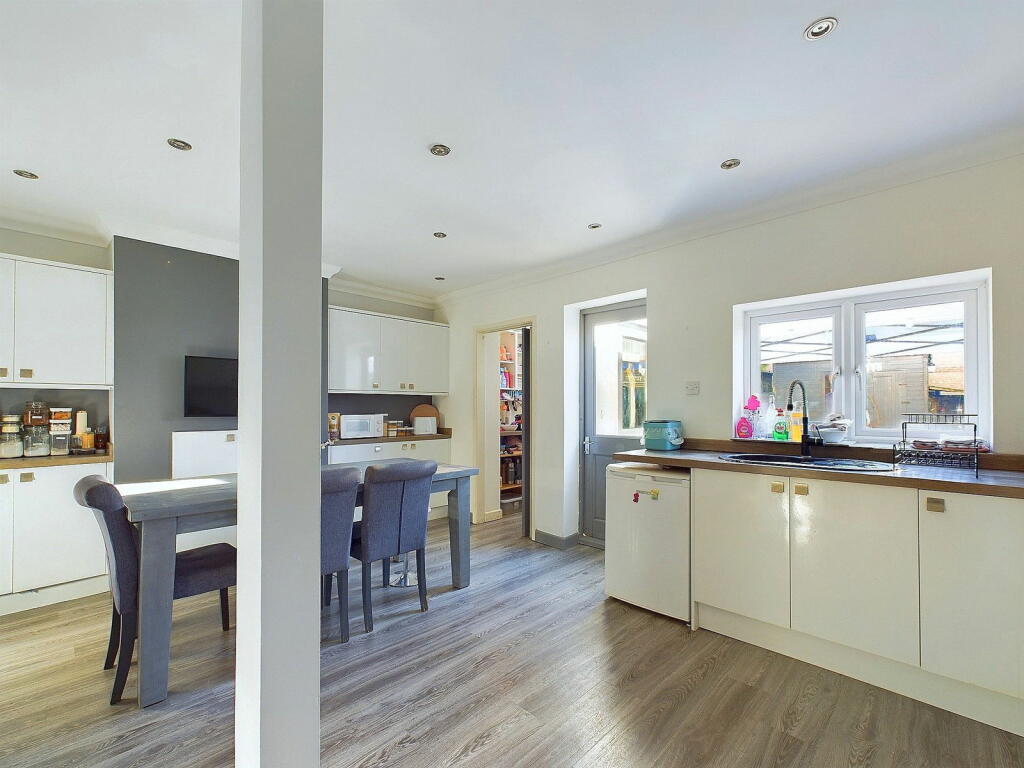 Additional property image - Southfield Road, Worthing BN14 9EQ