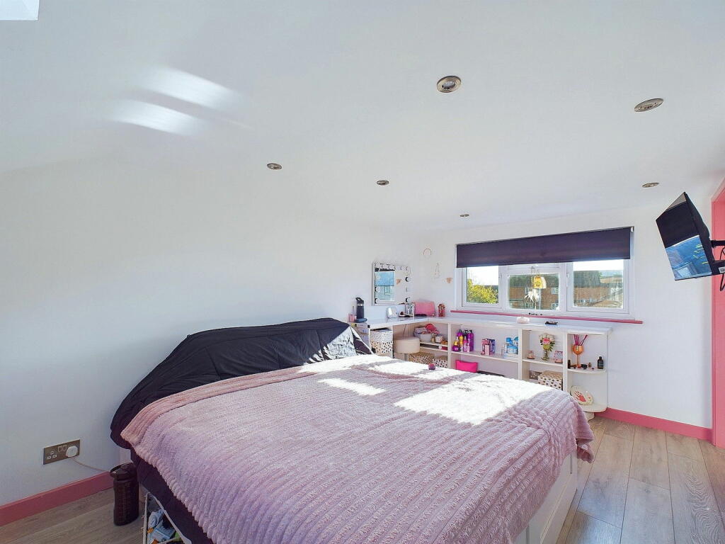 Additional property image - Southfield Road, Worthing BN14 9EQ
