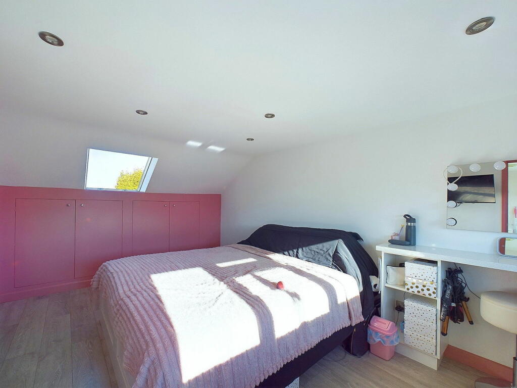 Additional property image - Southfield Road, Worthing BN14 9EQ