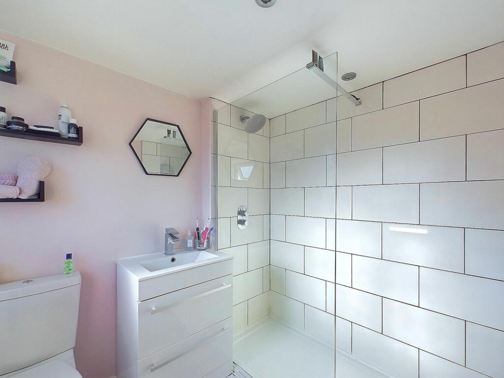 Additional property image - Southfield Road, Worthing BN14 9EQ