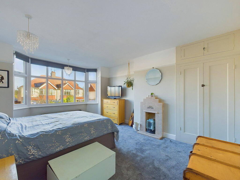 Additional property image - Loxwood Avenue, Worthing, BN14 7RF