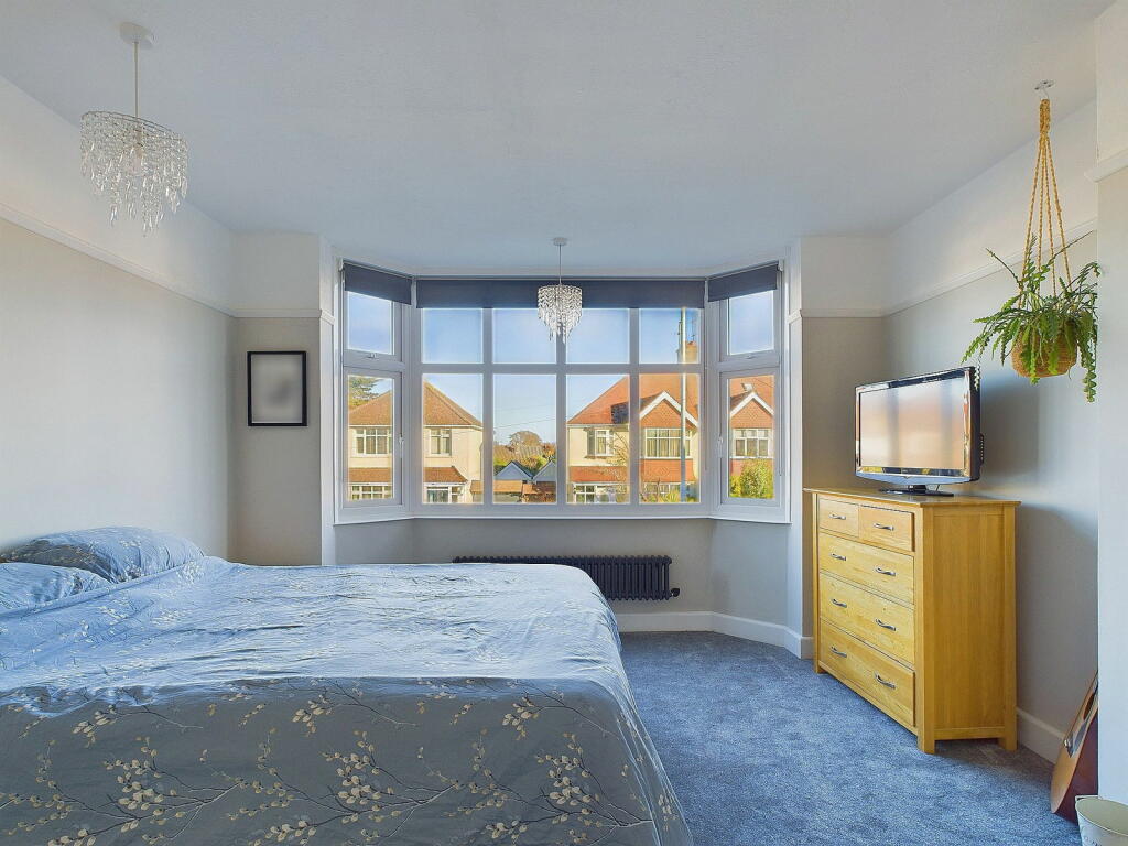 Additional property image - Loxwood Avenue, Worthing, BN14 7RF