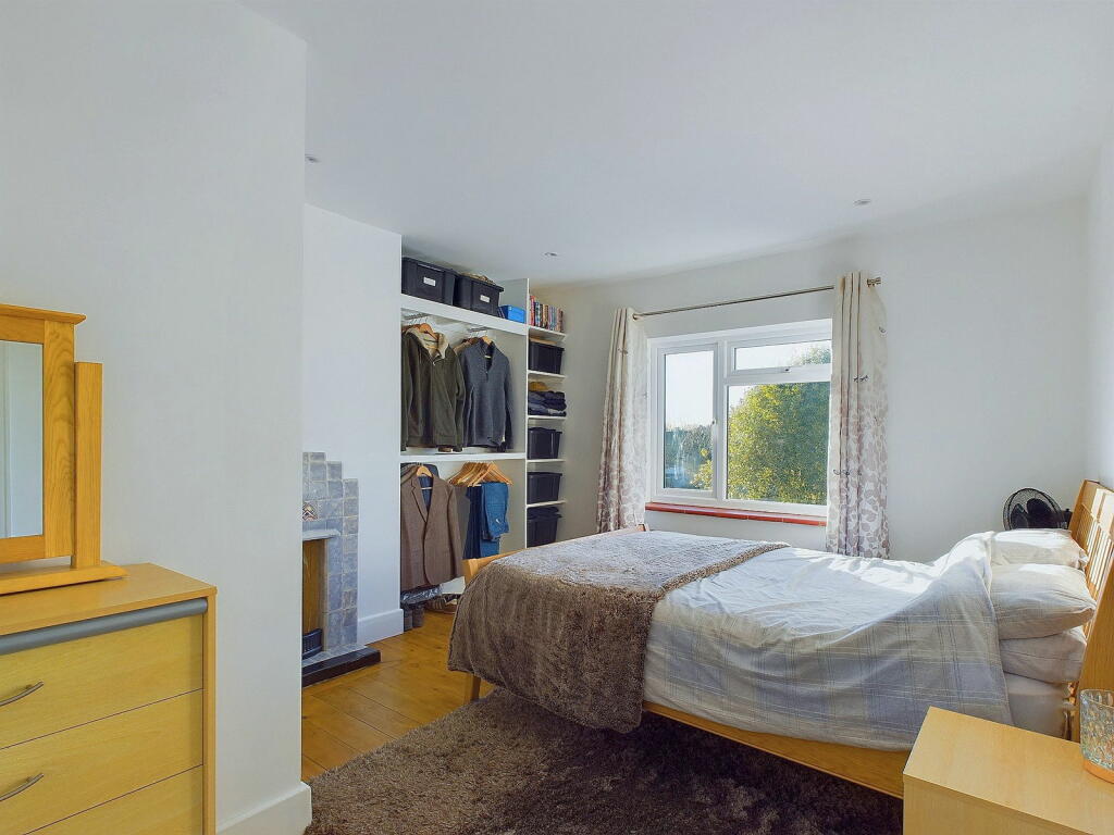 Additional property image - Loxwood Avenue, Worthing, BN14 7RF
