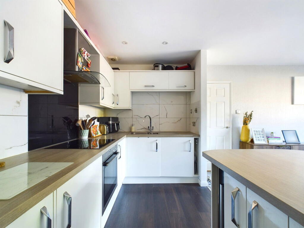 Additional property image - Woodsdale Court, Dominion Road, Worthing BN14 8JQ