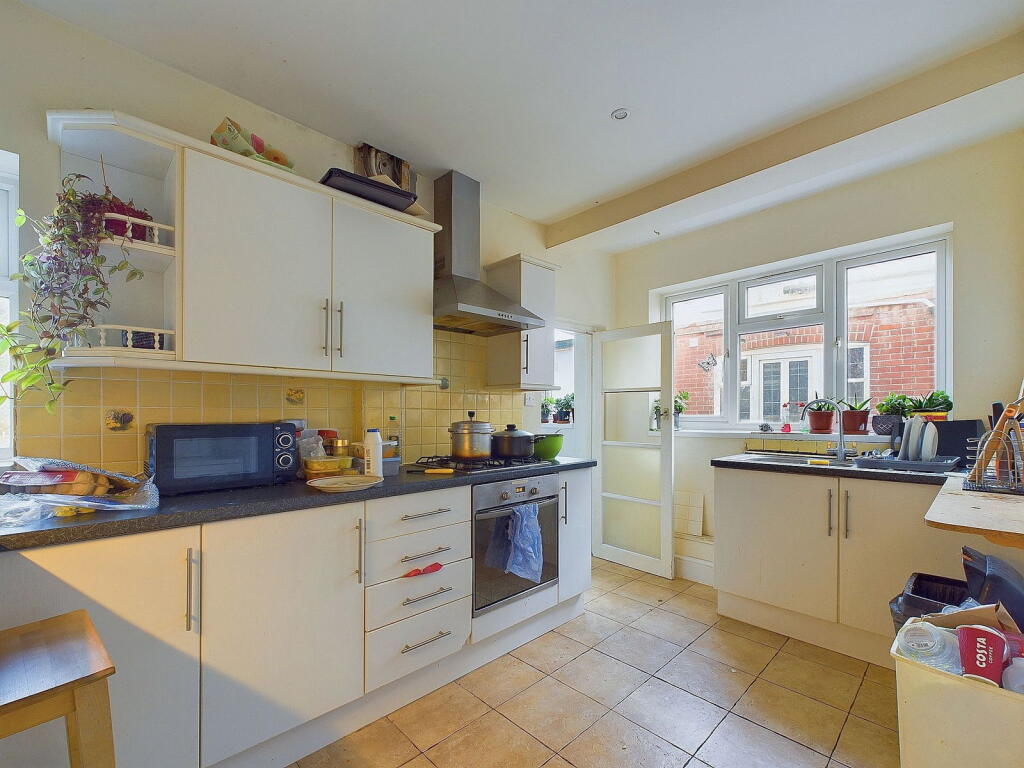 Additional property image - Windsor Road, Worthing BN11 2LX