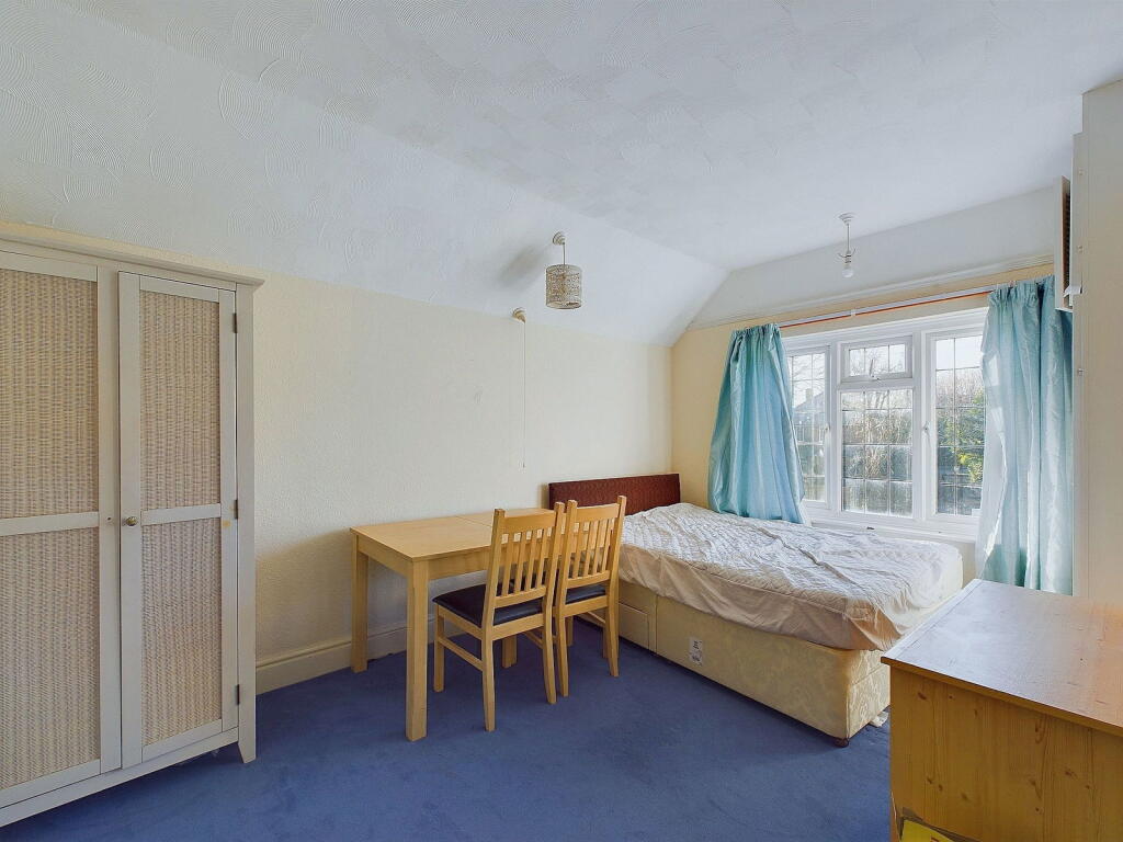 Additional property image - Windsor Road, Worthing BN11 2LX