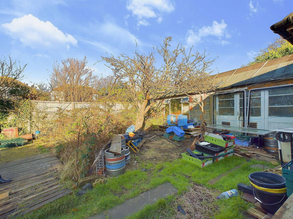 Additional property image - Windsor Road, Worthing BN11 2LX