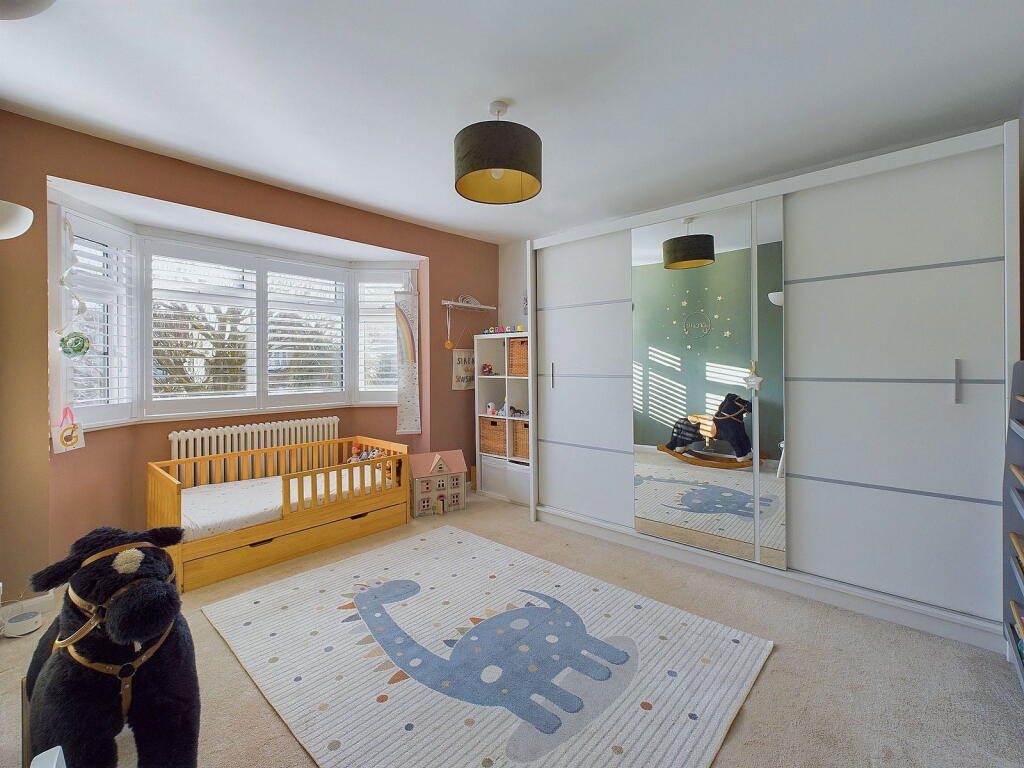 Additional property image - Loxwood Avenue, Worthing, BN14 7RF