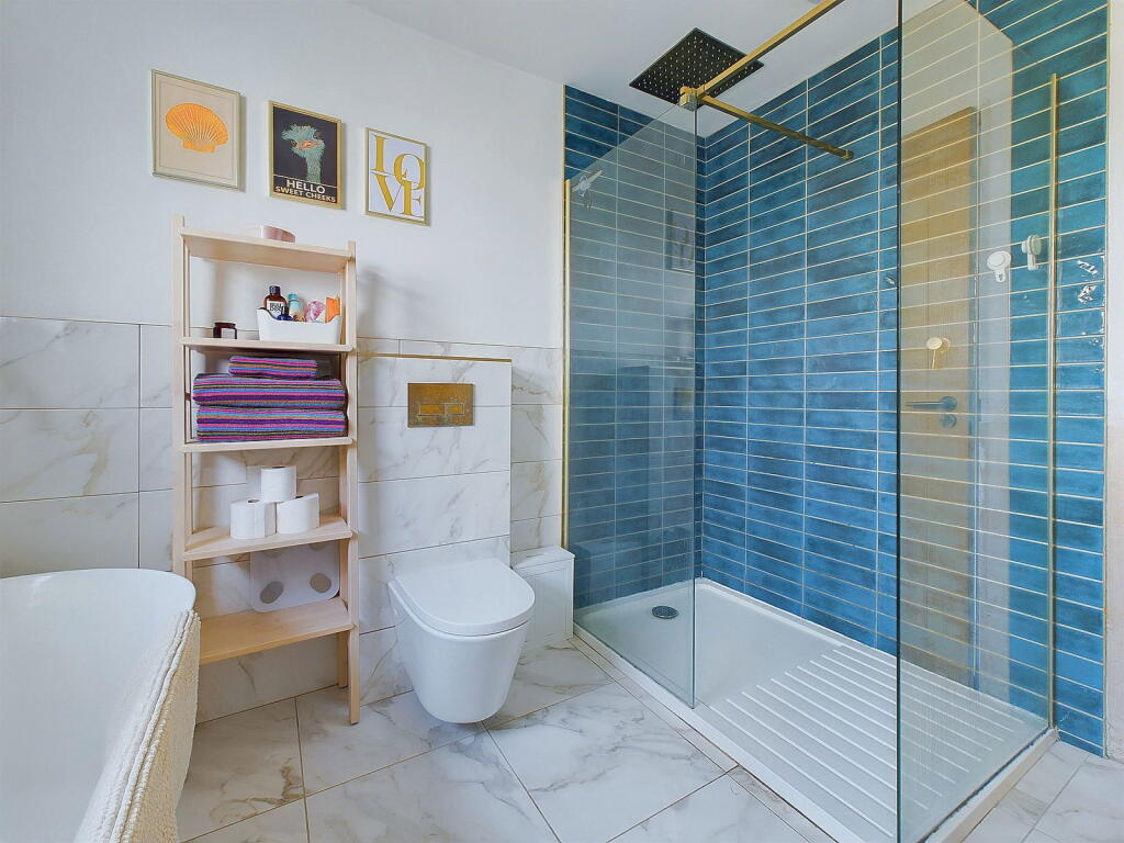 Additional property image - Loxwood Avenue, Worthing, BN14 7RF