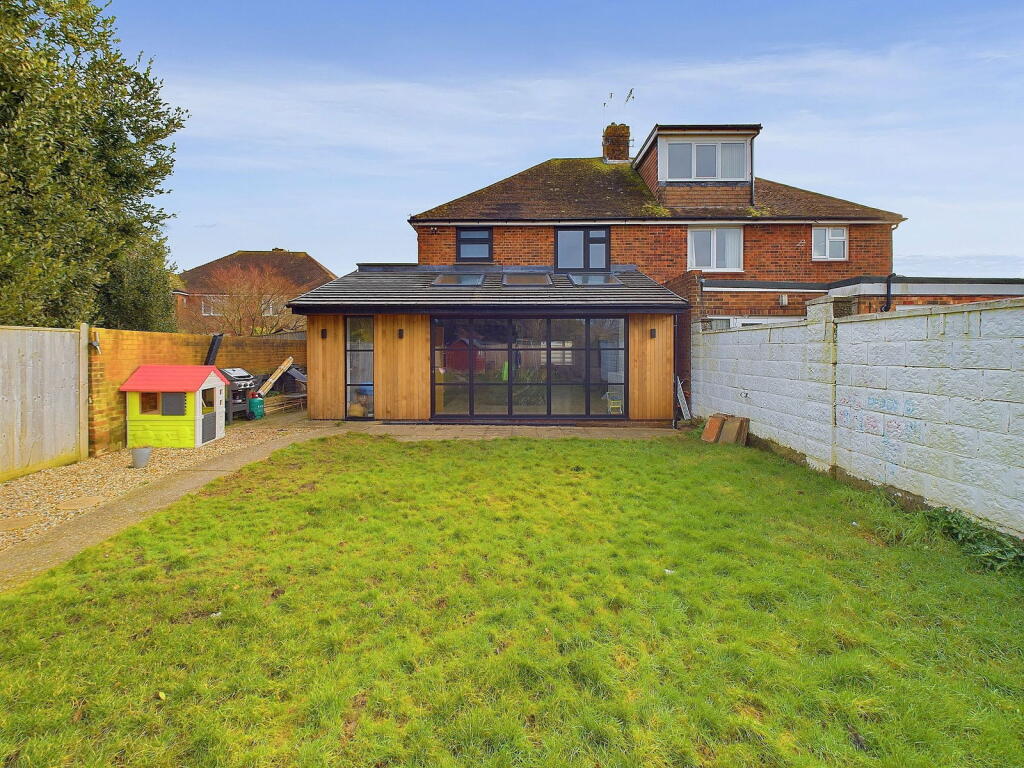 Additional property image - Loxwood Avenue, Worthing, BN14 7RF