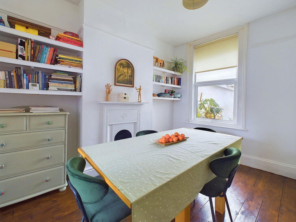 Additional property image - Hertford Road, Worthing BN11 1HX