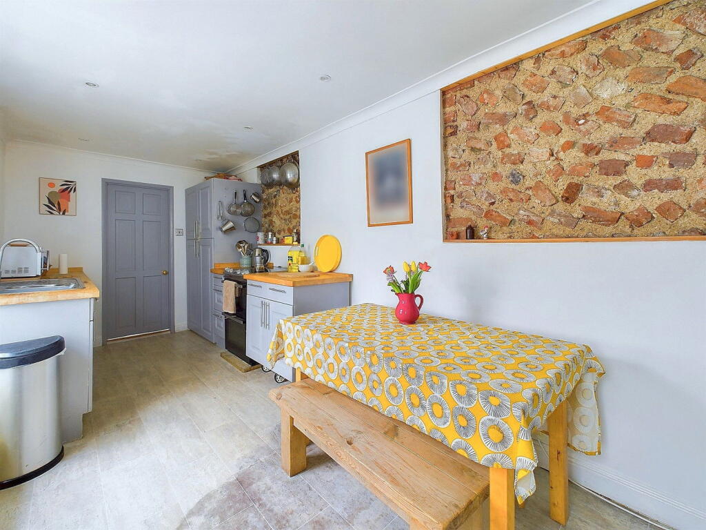 Additional property image - Hertford Road, Worthing BN11 1HX