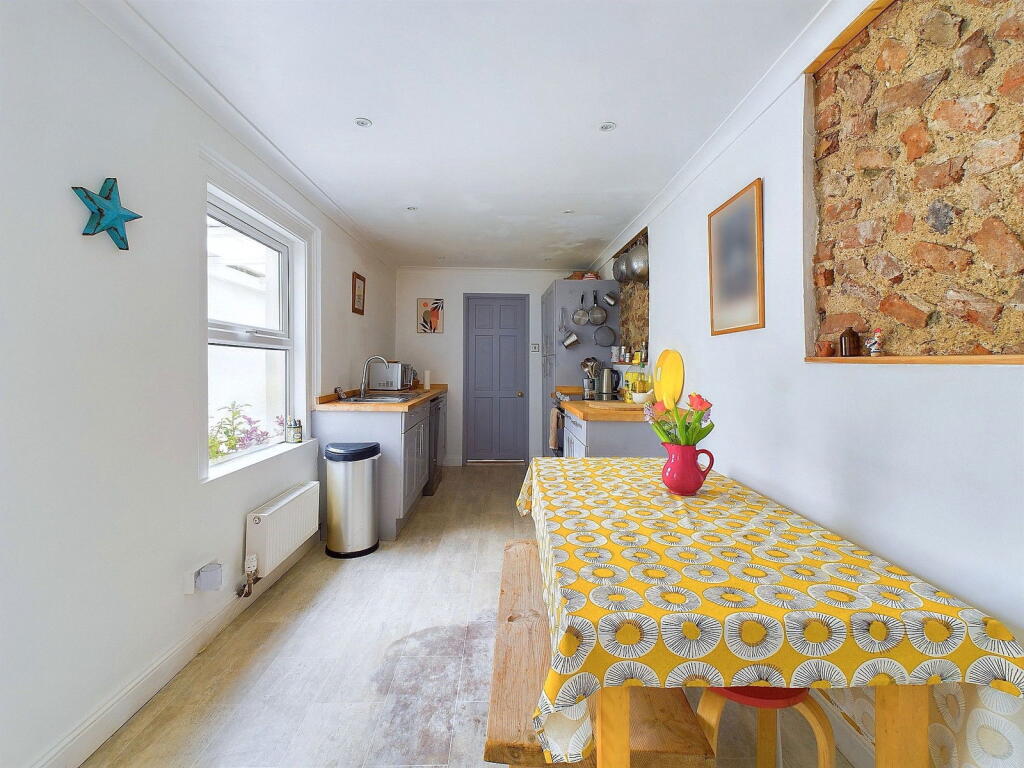 Additional property image - Hertford Road, Worthing BN11 1HX