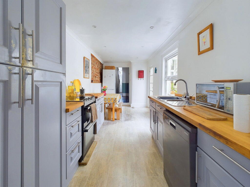 Additional property image - Hertford Road, Worthing BN11 1HX