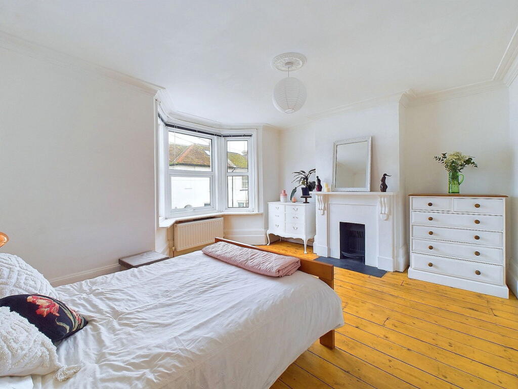 Additional property image - Hertford Road, Worthing BN11 1HX