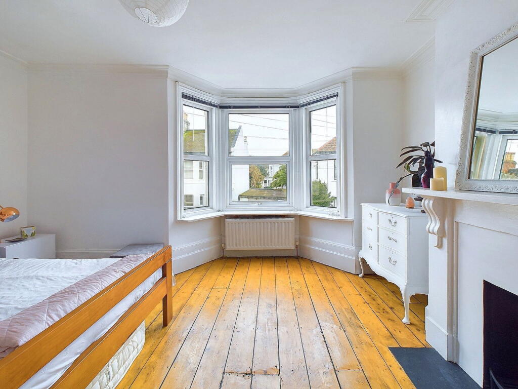 Additional property image - Hertford Road, Worthing BN11 1HX