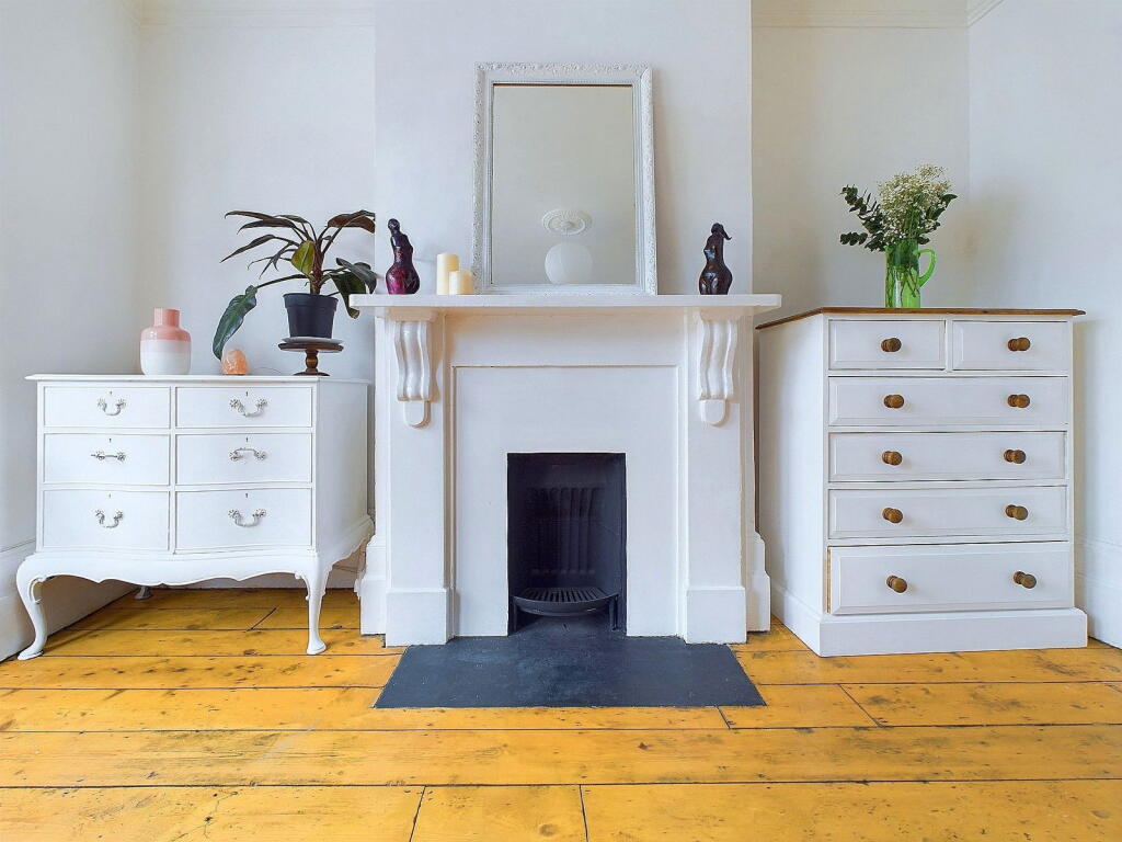 Additional property image - Hertford Road, Worthing BN11 1HX