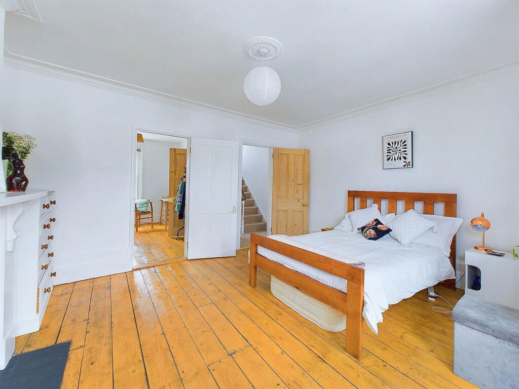 Additional property image - Hertford Road, Worthing BN11 1HX