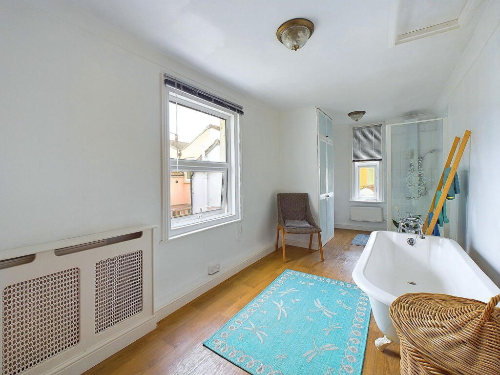Additional property image - Hertford Road, Worthing BN11 1HX
