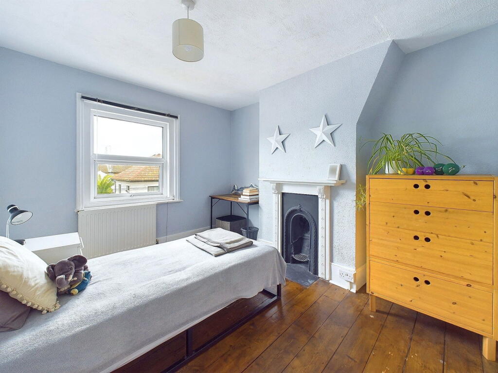 Additional property image - Hertford Road, Worthing BN11 1HX