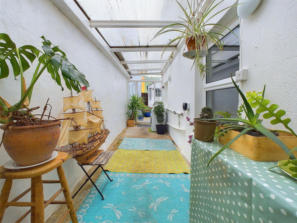 Additional property image - Hertford Road, Worthing BN11 1HX