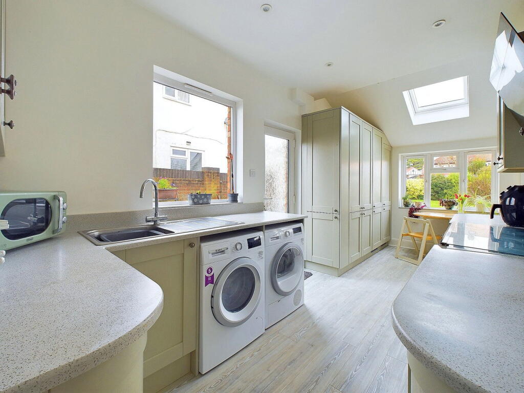 Additional property image - Broomfield Avenue, Worthing BN14 7RZ