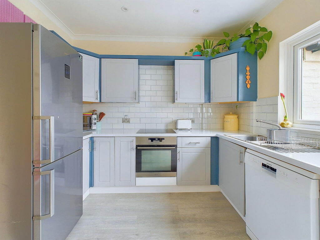 Additional property image - St. Thomas Road, Worthing BN14 7JW