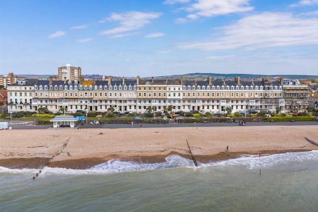 Main image of property: West Mansions, 18, Heene Terrace, Worthing, BN11 3NT