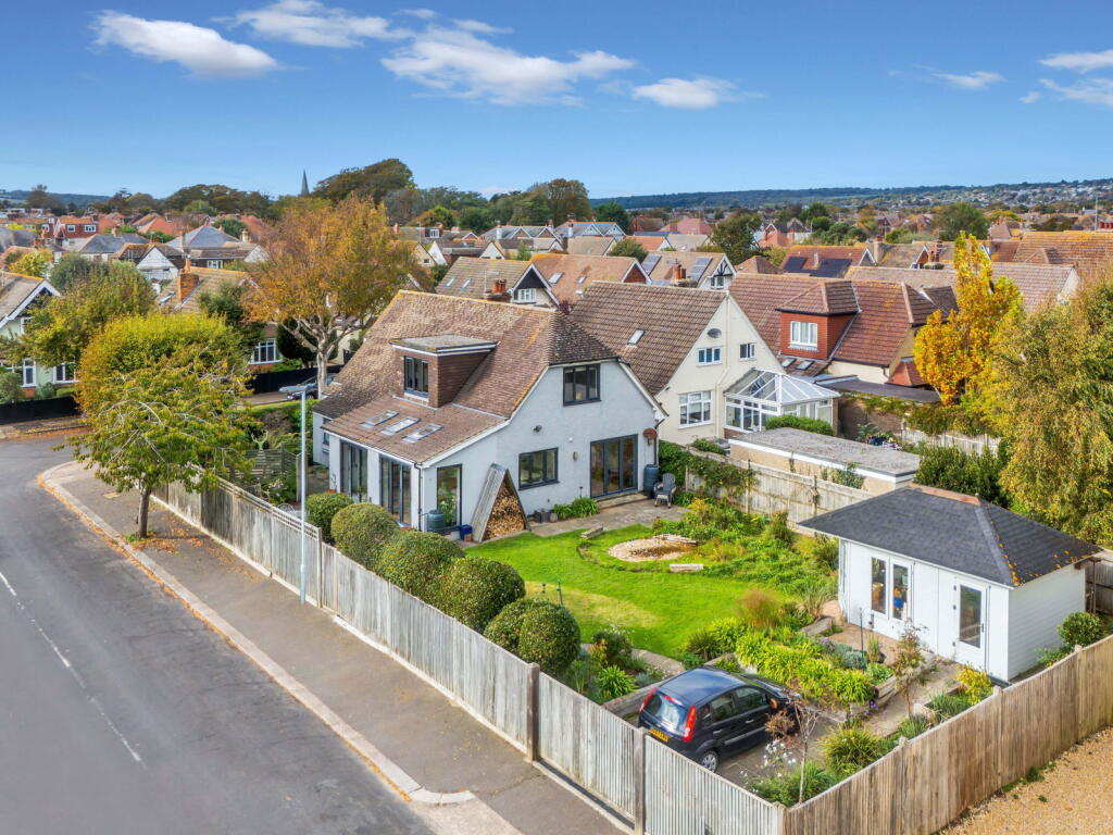 Main image of property: Nutbourne Road, Worthing, BN14 7HS