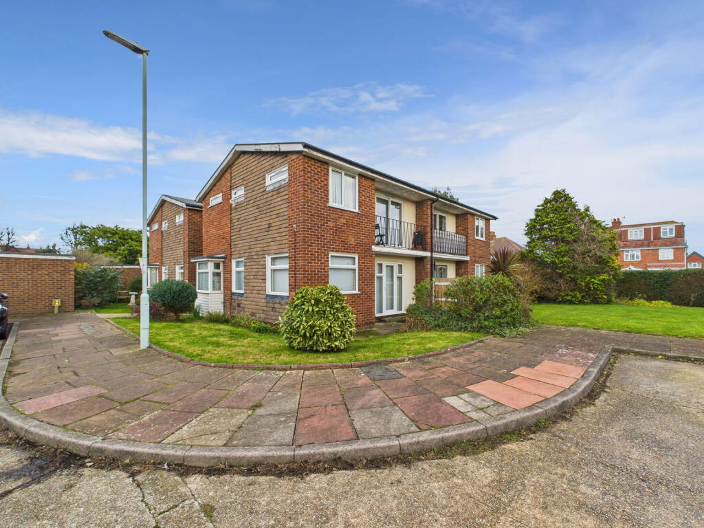 Main image of property: Fairlawn Drive, Worthing, BN14 8AX