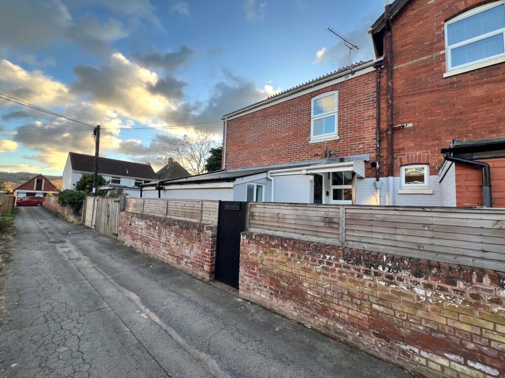 Main image of property: 92 Summerland Avenue, Minehead, TA24