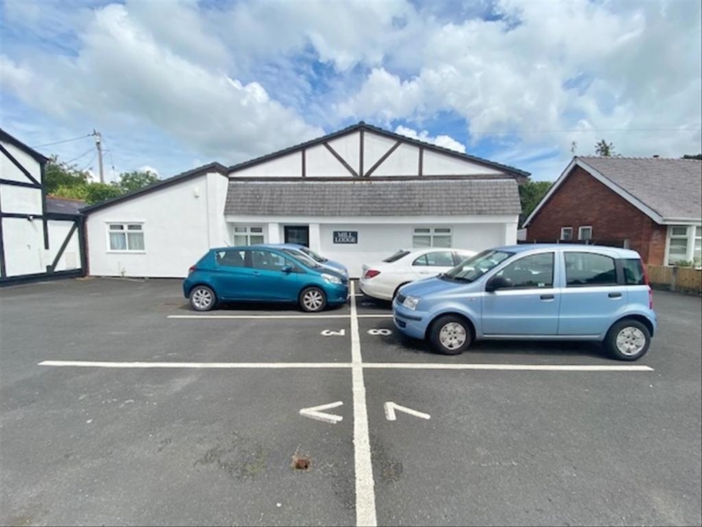 2 bedroom flat for sale in Mill Lodge, New Longton, Preston, PR4