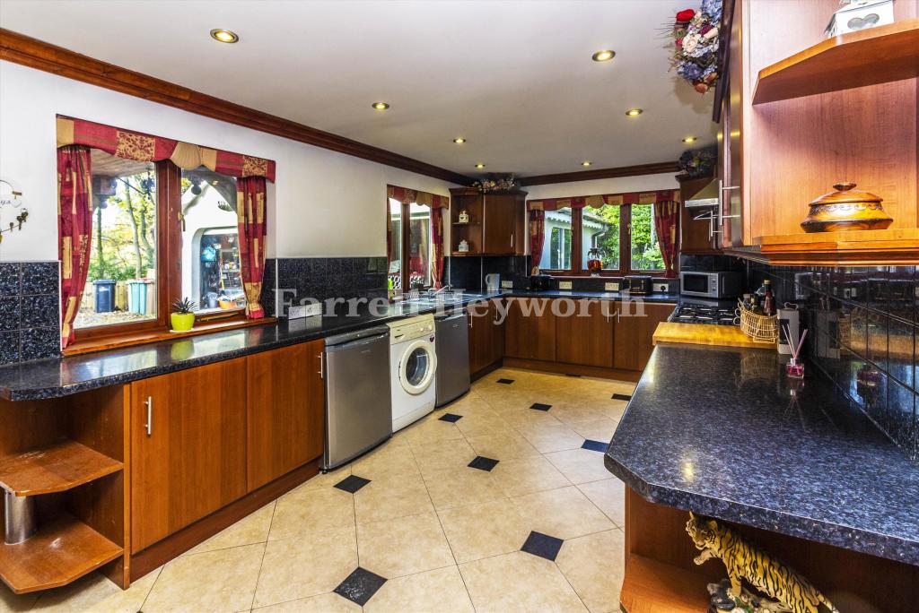 5 bedroom detached house for sale in Fulwood Row, Fulwood, Preston, PR2