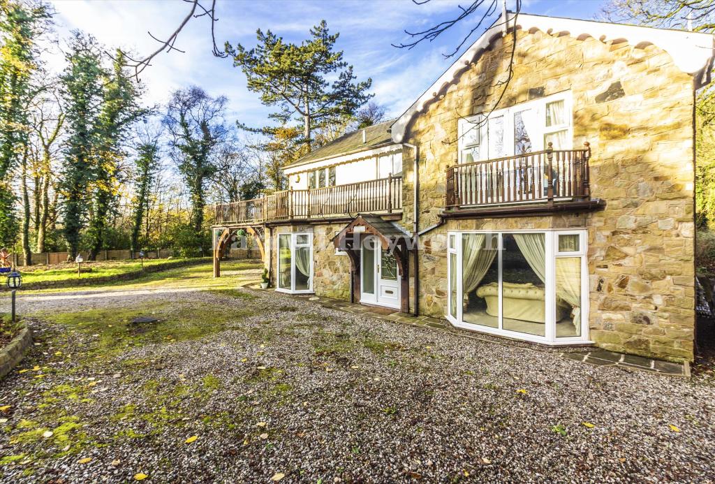 5 bedroom detached house for sale in Fulwood Row, Fulwood, Preston, PR2