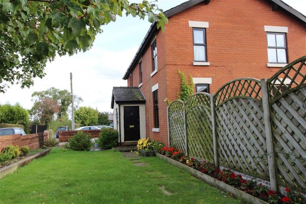 4 bedroom house for sale in Darkinson Lane, Lea Town, Preston, PR4