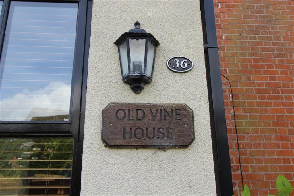 4 bedroom house for sale in Darkinson Lane, Lea Town, Preston, PR4