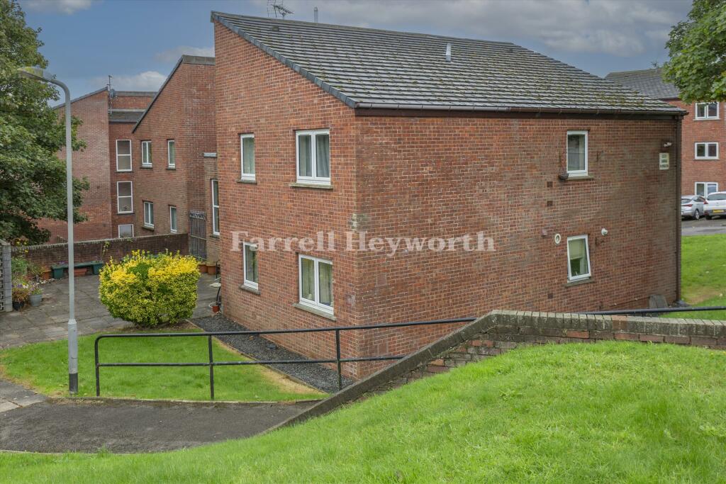 2 bedroom flat for sale in Vicarage Mount, Walney, Barrow In Furness, LA14