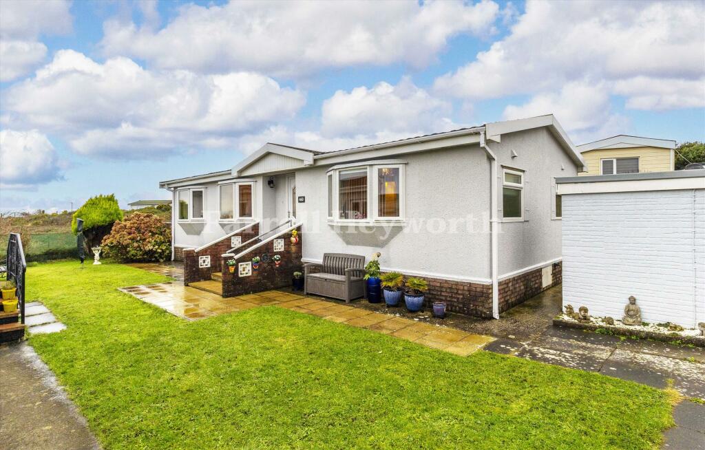 2 bedroom property for sale in West Shore Park, Walney, Barrow In