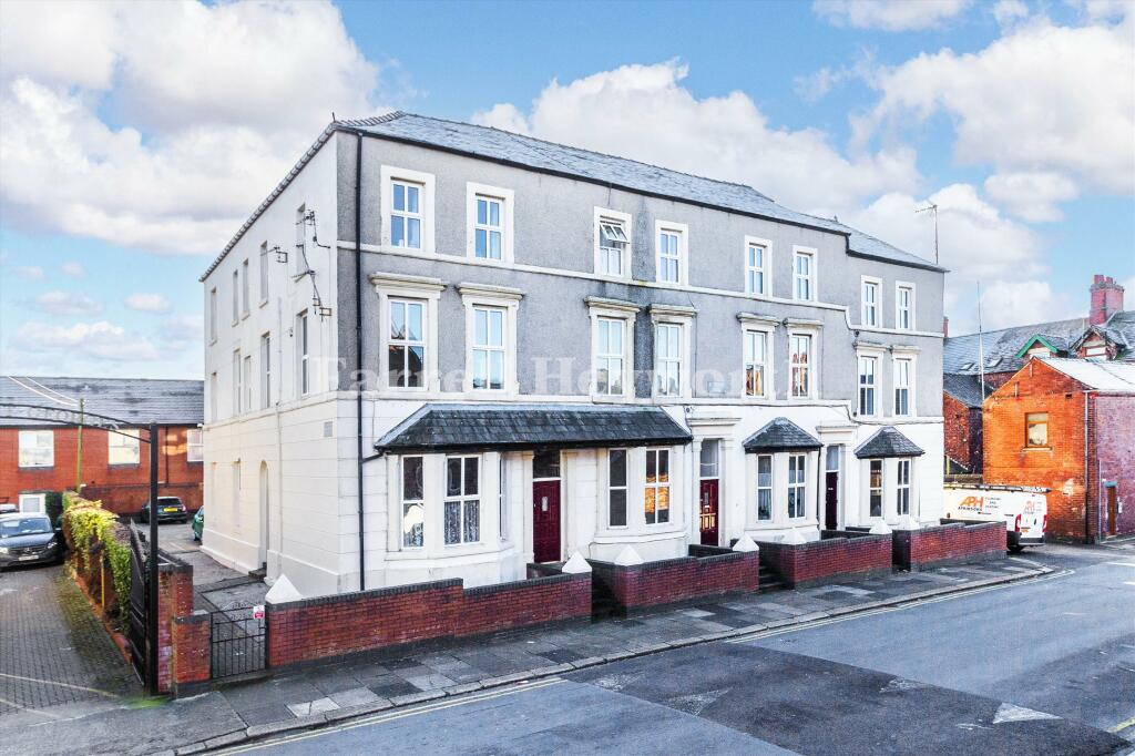 3 bedroom flat for sale in Albert Street, Barrow In Furness, LA14