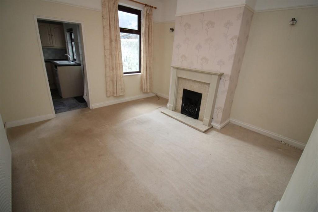 2 Bedroom House In Goldsmith Street Barrow In Furness Yuvoh