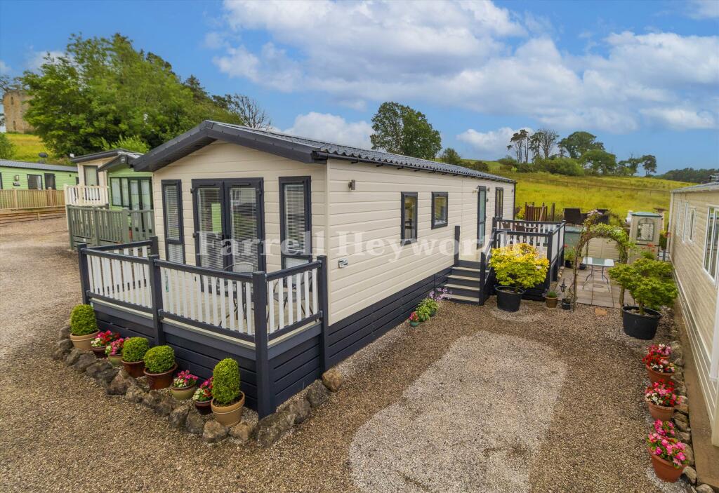 2 bedroom bungalow for sale in Castle View Caravan Park, Capernwray