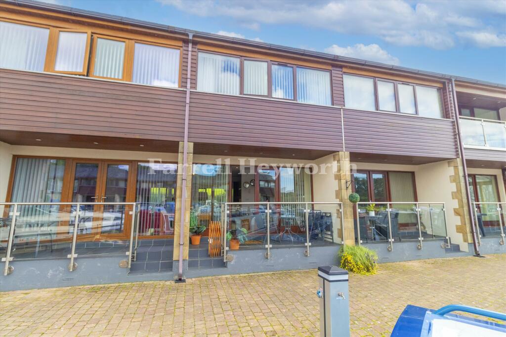 2 bedroom flat for sale in Tewitfield Marina, Chapel Lane, Carnforth, LA6