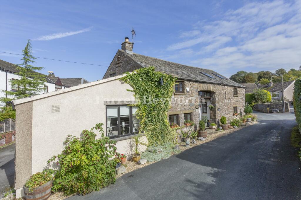 3 bedroom detached house for sale in Town End, Bolton Le Sands