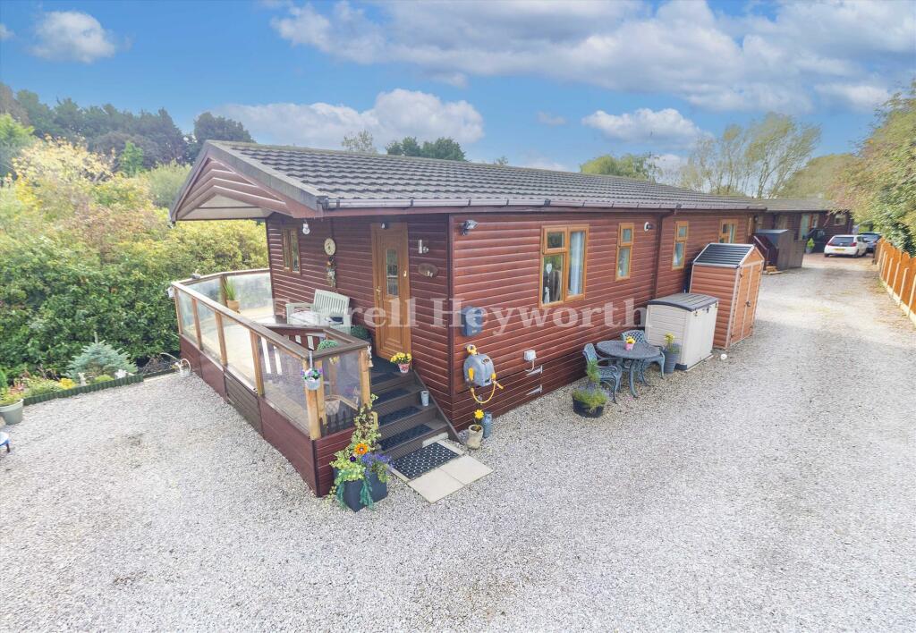 2 bedroom house for sale in North Road, Carnforth, LA6