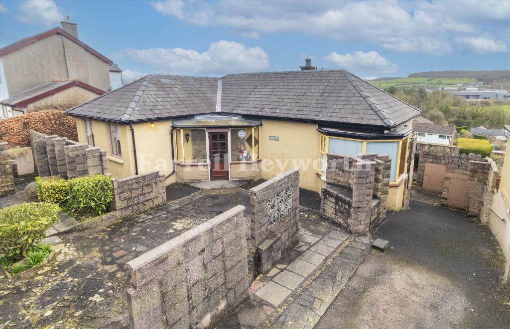 2 bedroom bungalow for sale in North Road, Carnforth, LA5